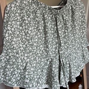 Sage Green Floral Ruffle Hem Shorts – Size L